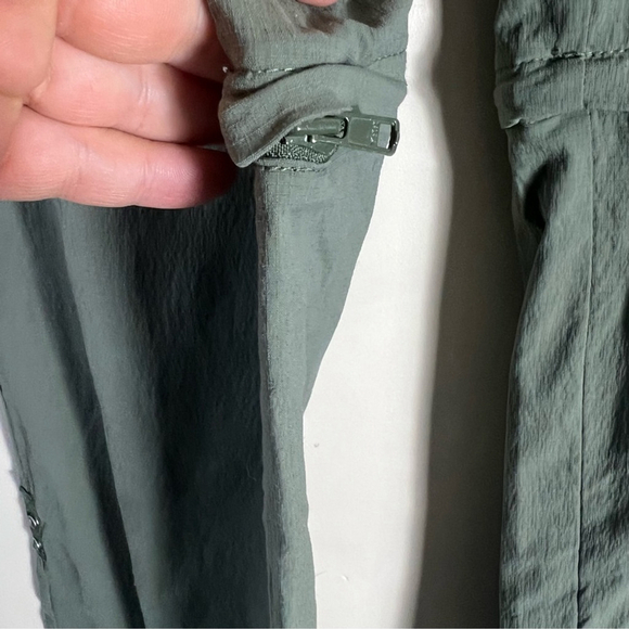 Prana Womens SZ 14 Green Convertible Cargo Hiking Pants Lightweight Straight leg - Picture 7 of 12
